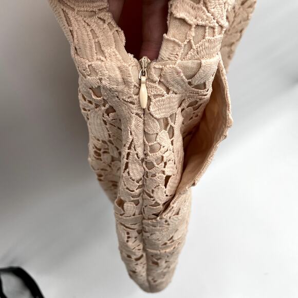 AIRLIE NWT Isolla Blush Lace Midi Strappy Halter Dress // 10 - Picture 7 of 13